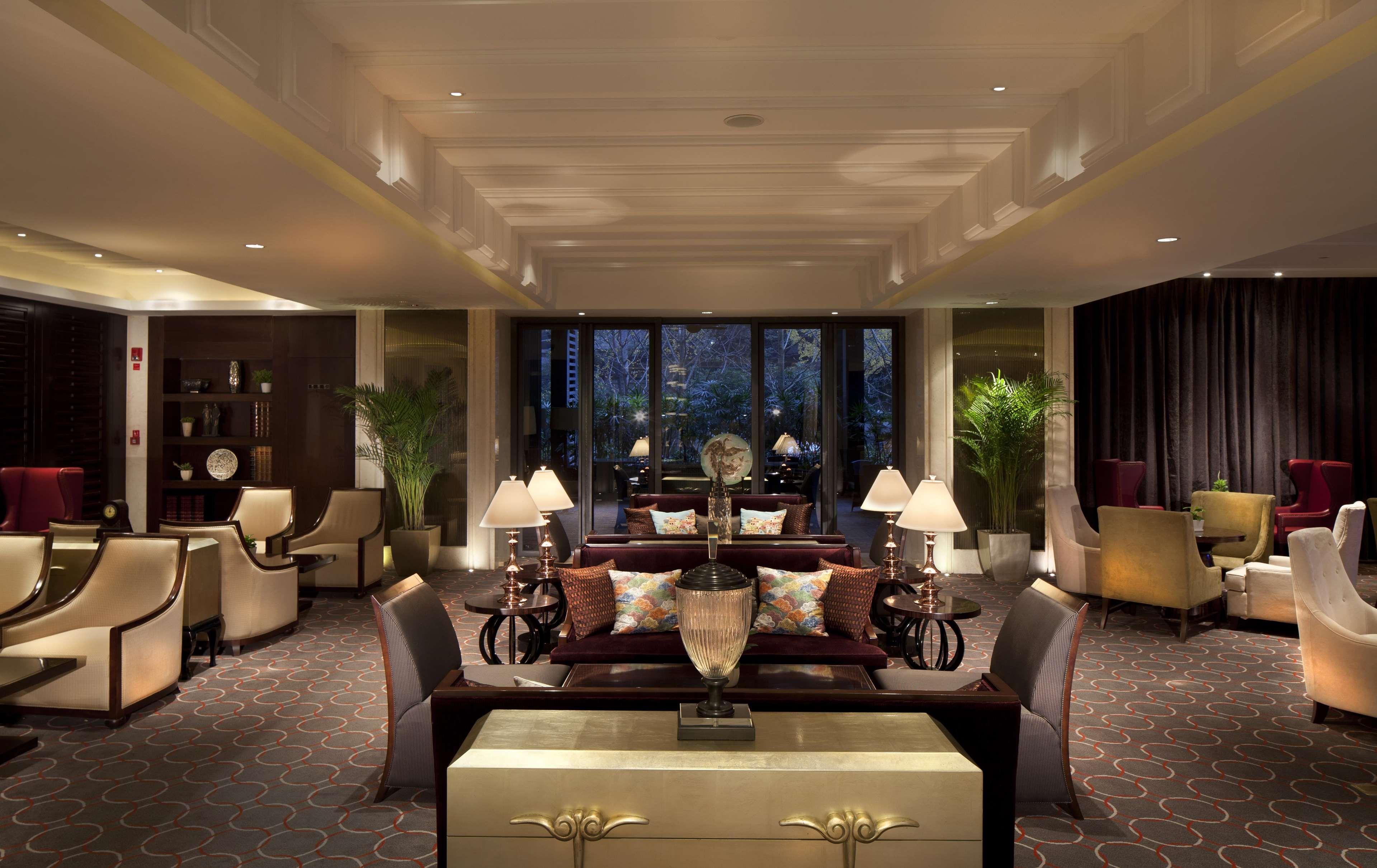 Doubletree By Hilton Chongqing - Guanyinqiao Railway Station Hotel Exterior photo