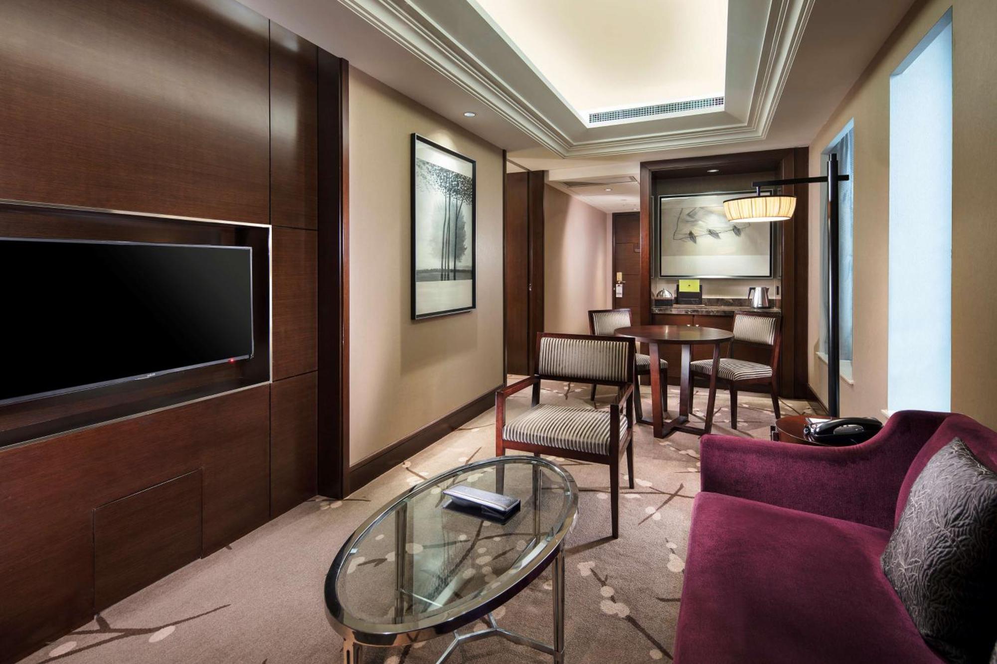 Doubletree By Hilton Chongqing - Guanyinqiao Railway Station Hotel Exterior photo