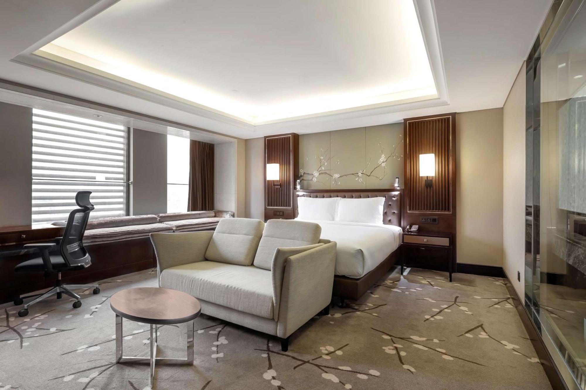 Doubletree By Hilton Chongqing - Guanyinqiao Railway Station Hotel Exterior photo