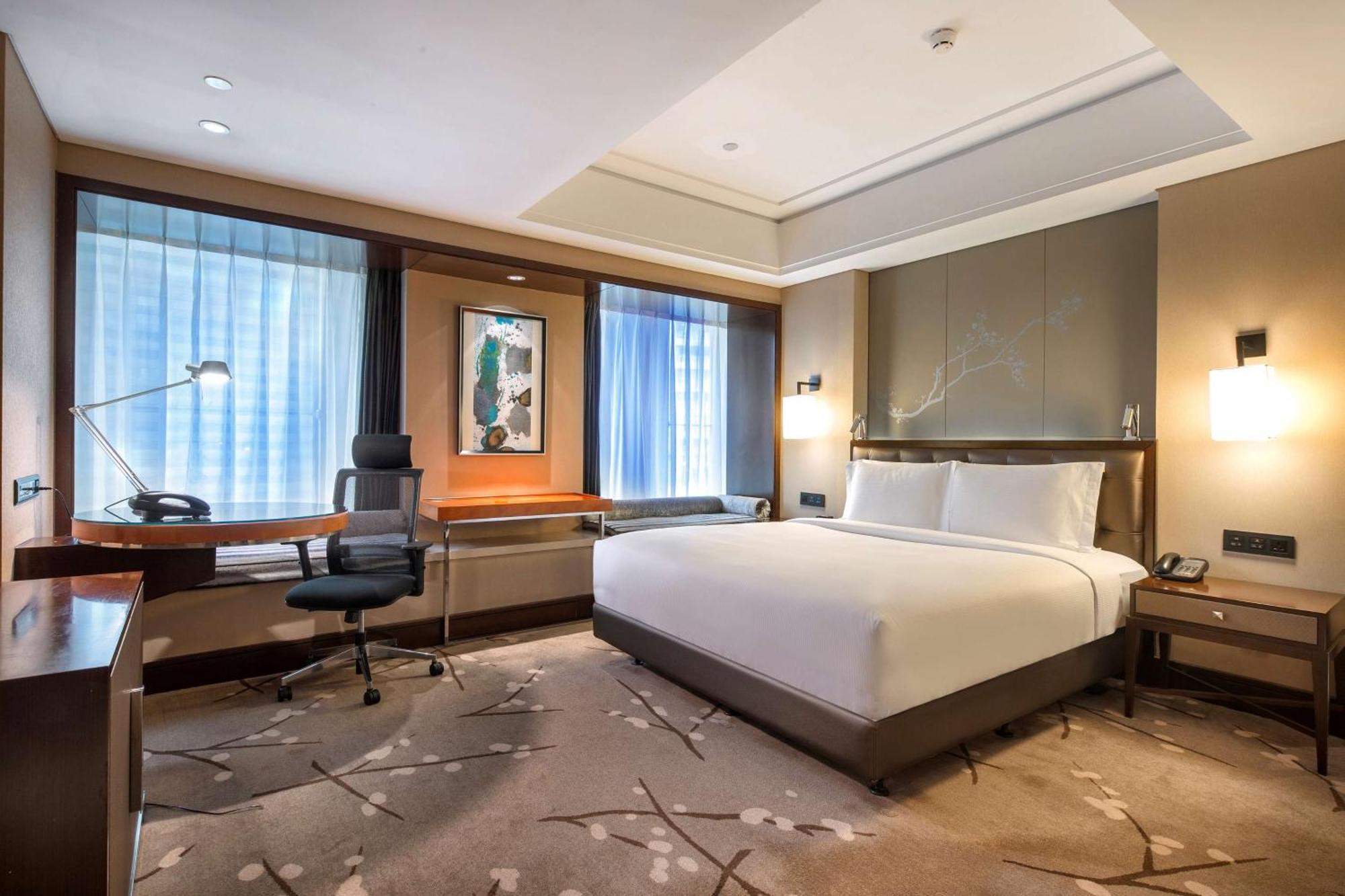 Doubletree By Hilton Chongqing - Guanyinqiao Railway Station Hotel Exterior photo
