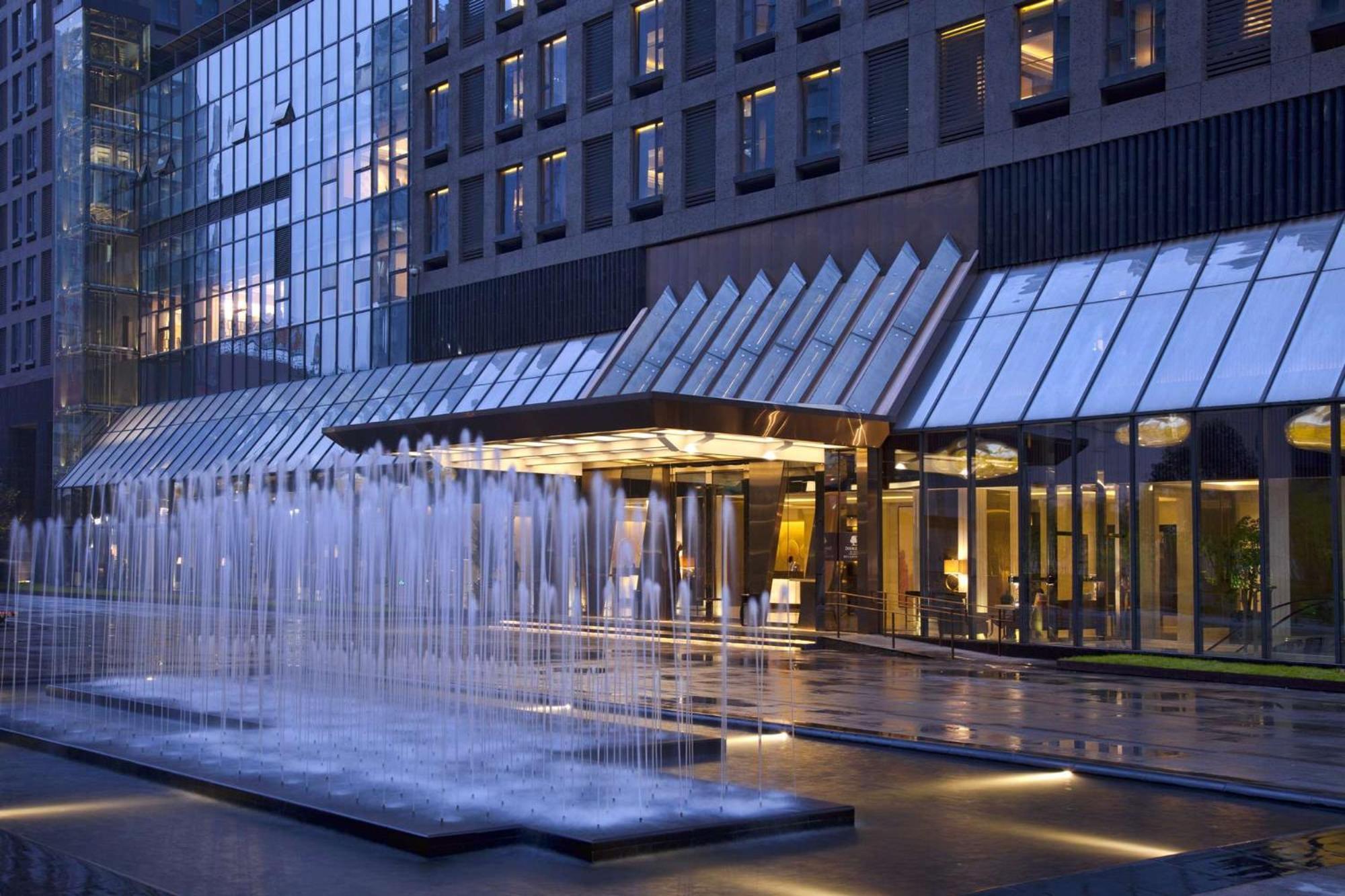 Doubletree By Hilton Chongqing - Guanyinqiao Railway Station Hotel Exterior photo