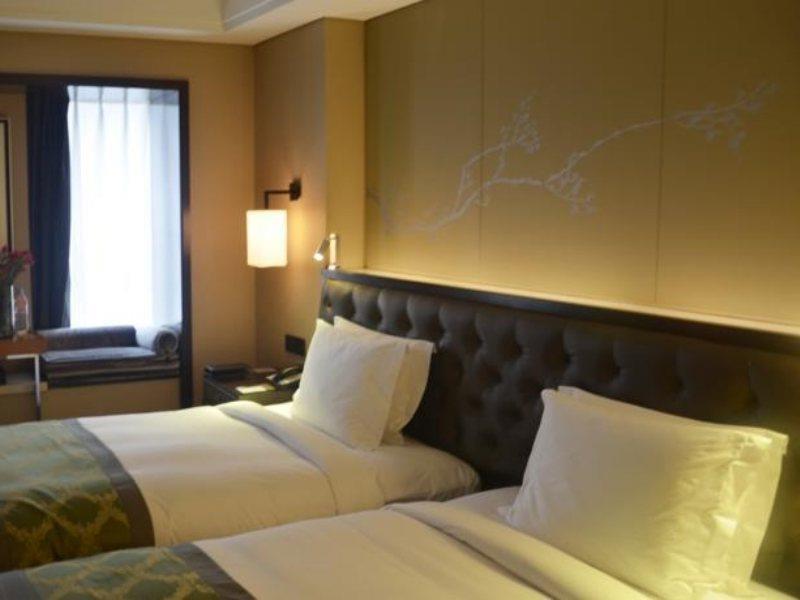 Doubletree By Hilton Chongqing - Guanyinqiao Railway Station Hotel Exterior photo